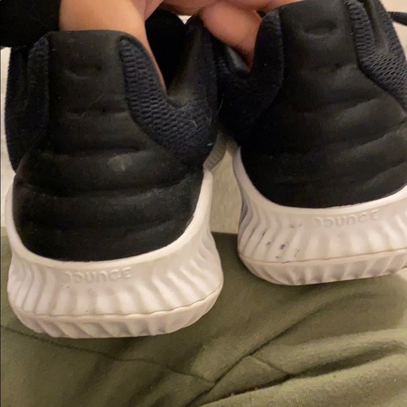 Adidas - Picture 3 of 5